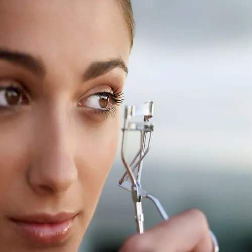 Curl First, Then Apply Mascara