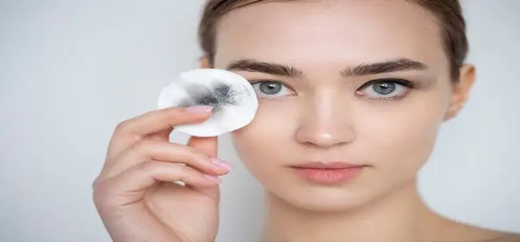 Remove Mascara Without Losing Eyelashes