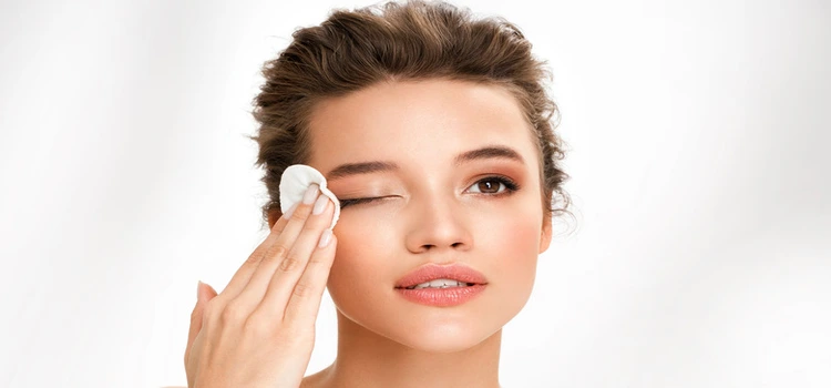 Remove Waterproof Mascara Naturally