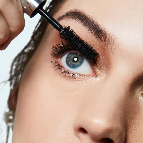 Use Mascara